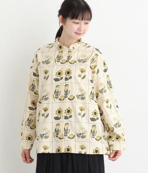 お花とライン刺繍シャツ