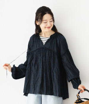 コットンボイルギャザーフリルクリンクルブラウス(ネイビー-ONESIZE)