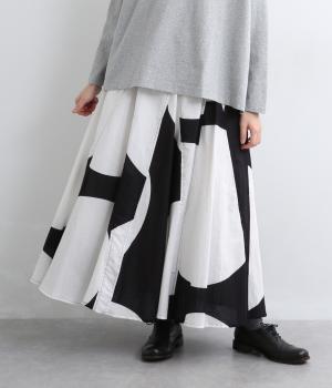 シーチング大柄ドットプリントサーキュラースカート(ブラック×ホワイト-F)