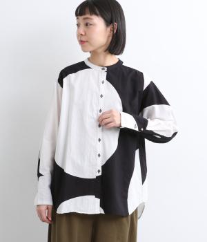 シーチング大柄ドットプリントスタンドシャツ(ブラック×ホワイト-F)