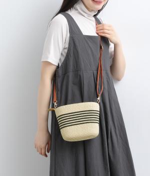 ライン入りバック(ベージュ×ブラック-F)