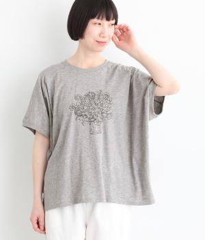 コットン良質天竺　変形ワイド花束刺繍Tシャツ