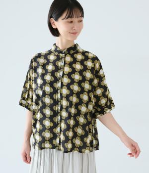 コットンボイル　花柄プリント半袖シャツ(ブラック-F)