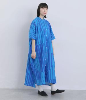 シーチングストライプドットプリント　ポンチョワンピース(ブルー-F)