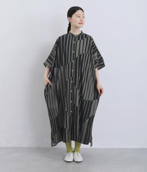 シーチングストライプドットプリント　ポンチョワンピース(ブラック-F)