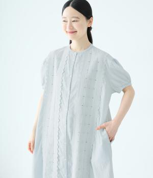 デニムスカラップ刺繍ワンピース(ブリーチ-F)