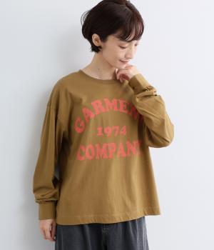 コットン天竺カフスカレッジプリントロンTee（モカ・F）