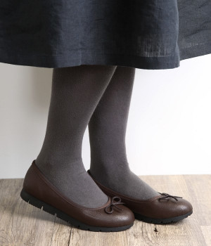 バレーシューズ