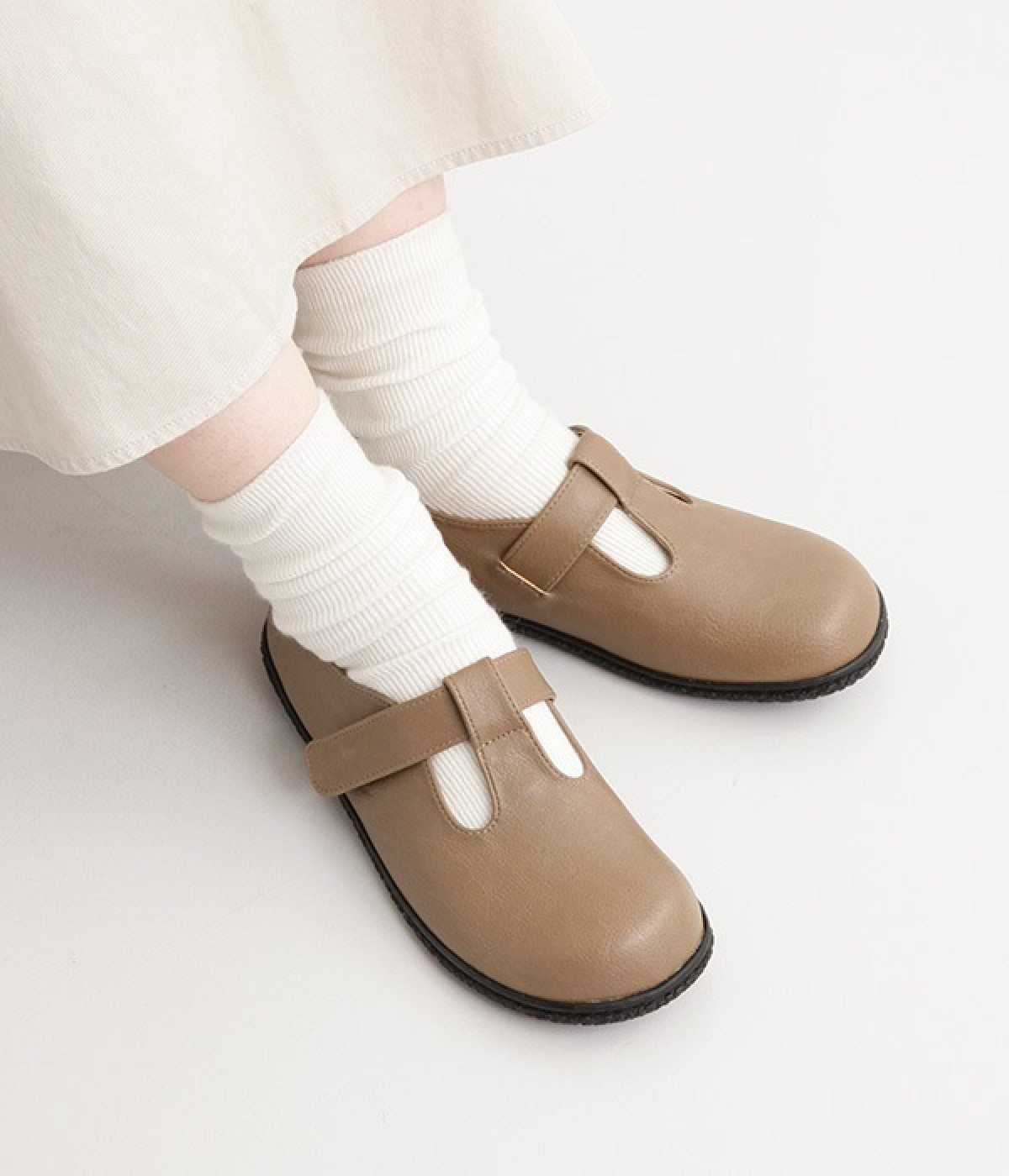 ティーストラップテープスリッポン(カーキ-230)