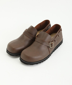 サイドベルトシューズ