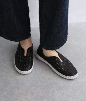 メッシュ　スリッポン