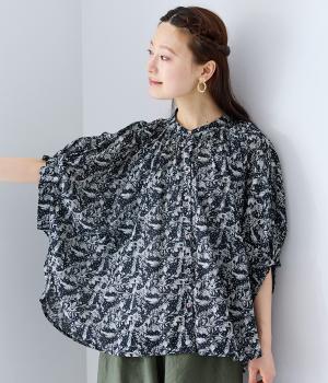 コットンボイルprint バックデザイン切替ブラウス(ブラック-ONESIZE)