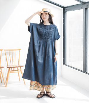 別注｜デニムスモッキングワンピース(ネイビーデニム-F)
