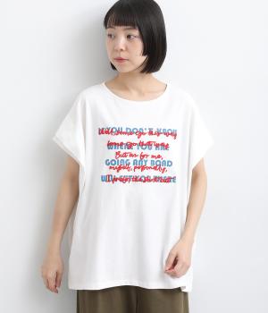 重ね文字ロゴ　ワイドフレンチスリーブＴシャツ(オフホワイト-F)