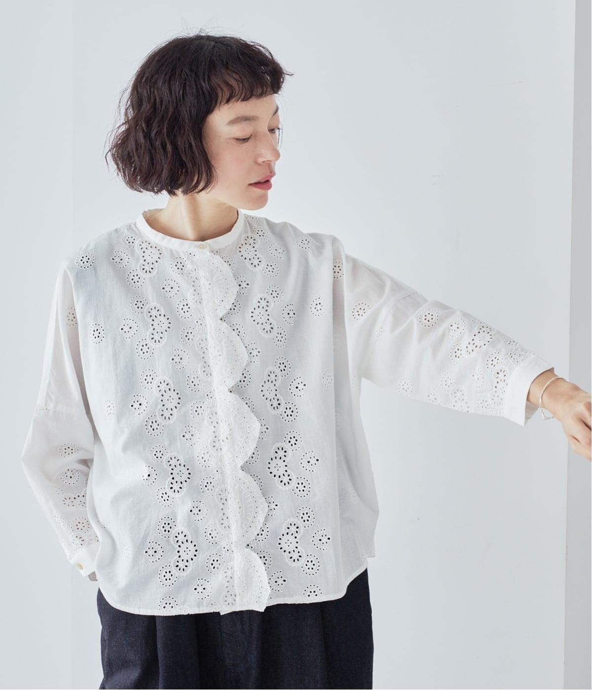 スカラップ刺繍レースブラウス