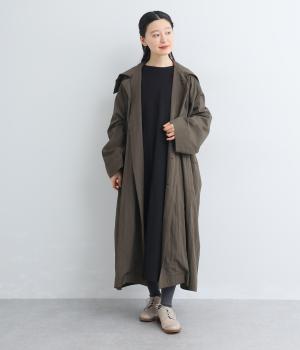 ウォッシュ加工大きめ襟後のろヨークギャザーロングコート(ダークブラウン-F)