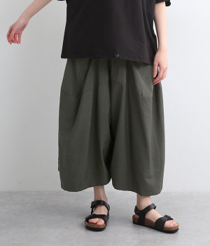 レーヨンナイロンツイルタックフレアボリュームパンツ(チャコール-ONESIZE)