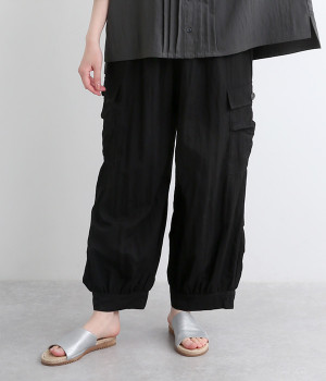 レーヨンナイロンツイルタックカーゴパンツ(ブラック-ONESIZE)