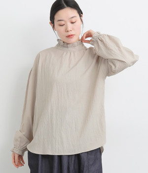 レーヨンナイロンvintagewash加工フリル襟ラウンドヘムブラウス(ライトベージュ-ONESIZE)