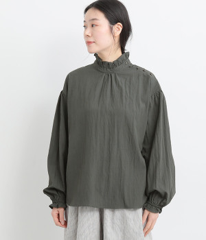 レーヨンナイロンvintagewash加工フリル襟ラウンドヘムブラウス(チャコール-ONESIZE)