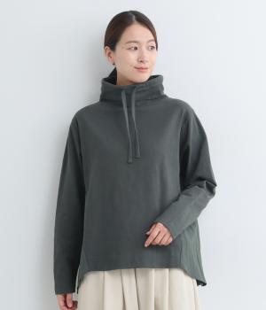 スラブ度詰め天竺後ろ布帛ボトルネックパーカー