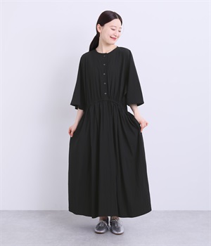 ウエスト絞りふんわりワンピース(ブラック-ONESIZE)