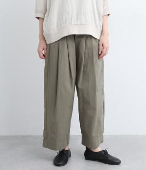コットン裾調節可タックワイドパンツ