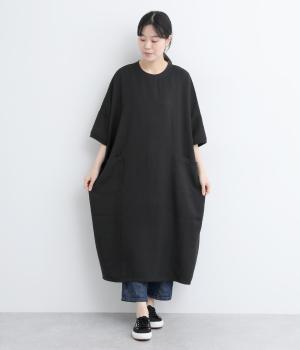 ポリレーヨンナイロンポケ付きボックスワンピース(ブラック-ONESIZE)