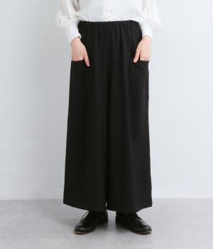 レーヨン混　ワイドポケットフレアパンツ(ブラック-F)