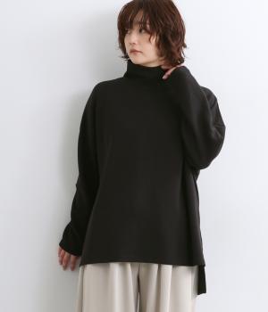 レーヨンポリスパン オフタートル背面釦プルオーバー（ブラック・F）
