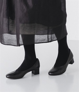 アシンメトリーシームヒールパンプス