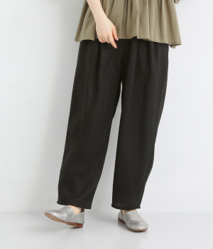 【tukuroi by SUN VALLEY】リネン平織　テーパードパンツ(クロ-ONESIZE)