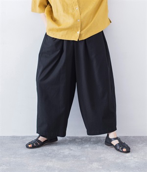 レーヨン混コットンリネン平織ワイドパンツ(クロ-ONESIZE)