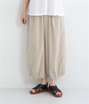 コットンリネン平織裾ギャザーパンツ(キナリ-ONESIZE)