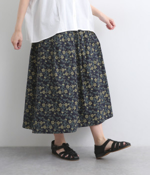 コットン平織総柄プリント　スカート(ネイビー-ONESIZE)