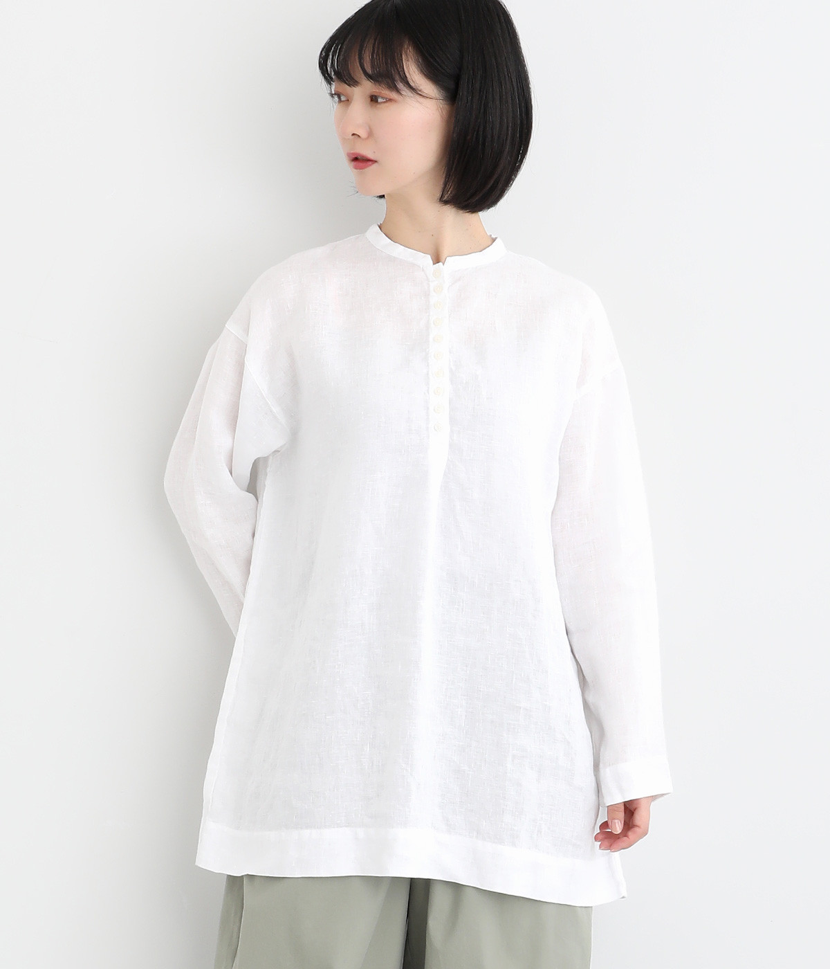 リネン平織日本製品染多釦シャツチュニック(シロ-ONESIZE)