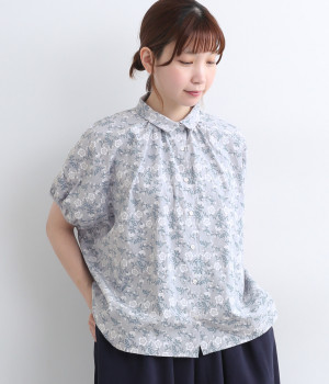 コットン平織総柄プリント　ワイドブラウス(ライトブルー-ONESIZE)