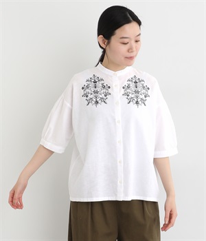 【tukuroi by SUN VALLEY】コットンリネン平織　モチーフ刺繍6分袖ブラウス(シロ-ONESIZE)