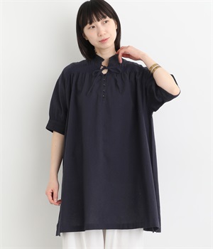 【tukuroi by SUN VALLEY】コットンリネン平織　ライン刺繍5分袖チュニックブラウス(ネイビー-ONESIZE)