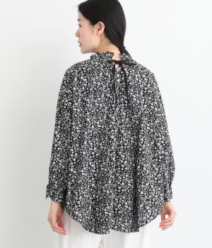 32×30コットンリネン平織9分袖シャツ(小花プリント-F)