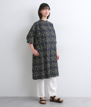 コットン平織総柄プリント　6分袖ワンピース(ネイビー-ONESIZE)