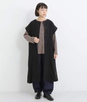 コットン平織×綾織二十織　サイドボタンロングジレ(クロ-F)