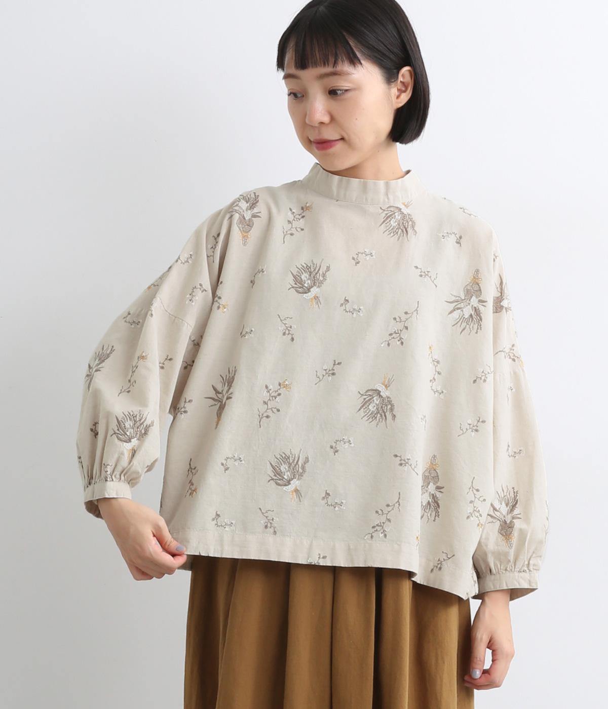 【tukuroi by SUN VALLEY】コットンリネン平織総柄刺繍　モックネックワイドプルオーバー(キナリ-F)