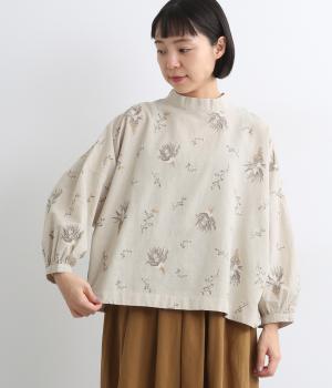 【tukuroi by SUN VALLEY】コットンリネン平織総柄刺繍　モックネックワイドプルオーバー(キナリ-F)