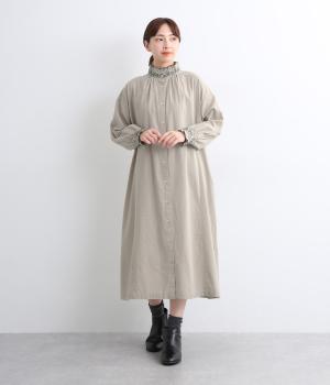 コットン平織ライン刺繍　フリルネックワンピース(ミントベージュ-F)