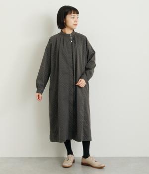 ポリエステルツイルドットプリント長袖ワンピース(グレー-F)