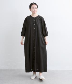 コットンテンセル平織　日本製品染　ギャザースリーブワンピース(クロ-F)