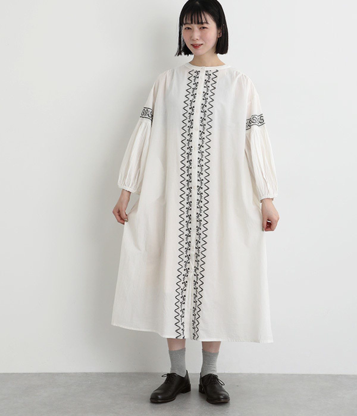 フラワーストーリー前開きワンピース(アイボリー-ONESIZE)