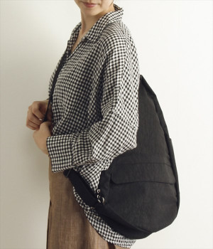 テクスチャーナイロン バッグ/M(ブラック-ONESIZE)