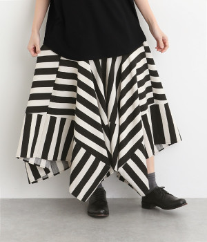 ストライプ柄変形デザインスカート(オフ×ブラック-ONESIZE)